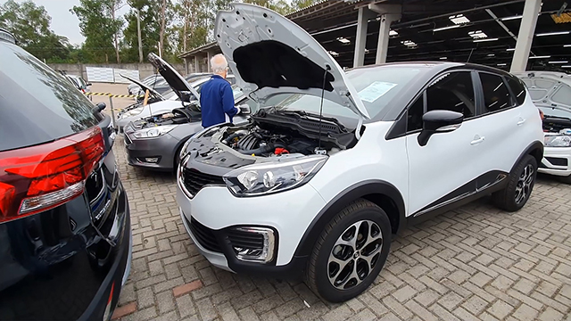 LOTE 019 Renault Captur Intense 1.6 16v 