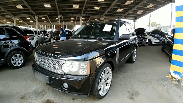 LOTE 060 Land Rover Range Rover Vogue 2.7