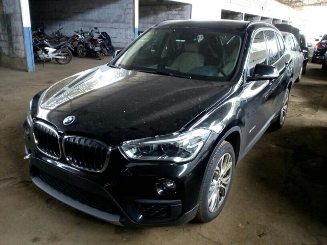 LOTE 051 BMW X1 2.0 16V sDrive18i 2012
