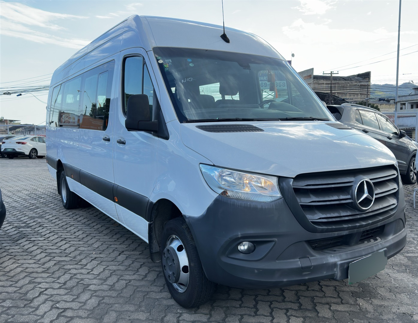 LOTE 007 SPRINTER VAN 517 21L 
