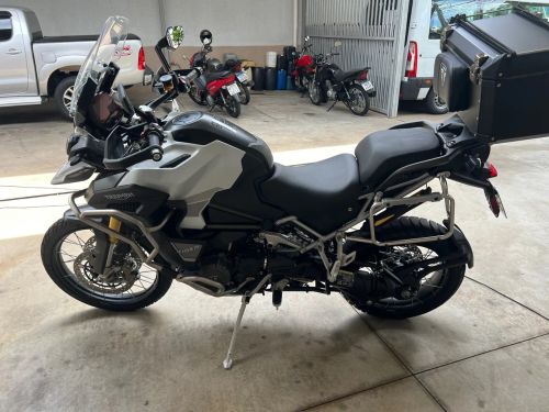LOTE 035 TRIUMPH TIGER 1200 RALLY EXPLORER 