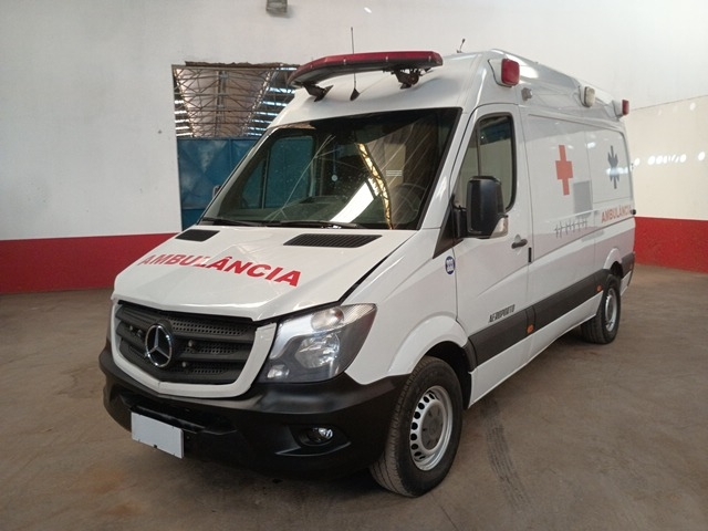 LOTE 007 MERCEDES-BENZ 415 SPRINTER REV AMB 